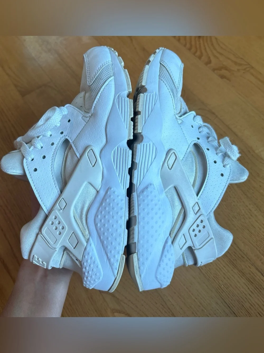 Nike Air Huarache Sneakers Shoes Triple White Limited Edition Big Kid Youth Sz 6